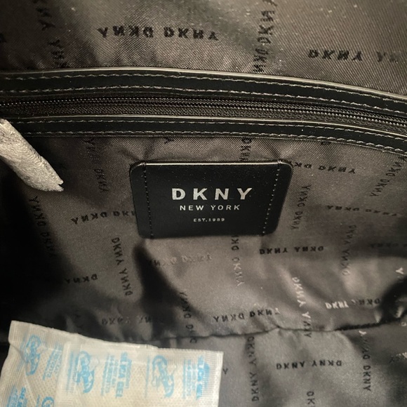 DKNY New York Est.1989 ERIN DUFFE R014NH03 - Picture 6 of 10